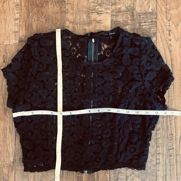 NWOT Black Lace Crop Top - Picture 5 of 9
